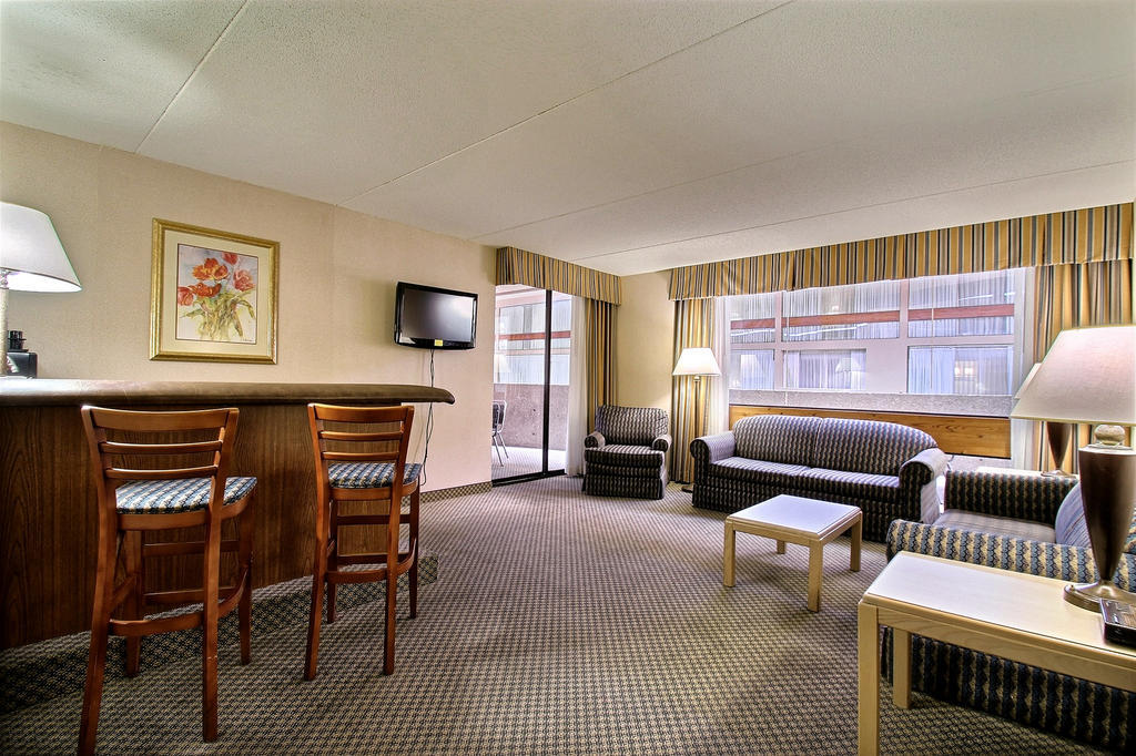 Hotel Muscatine Екстер'єр фото