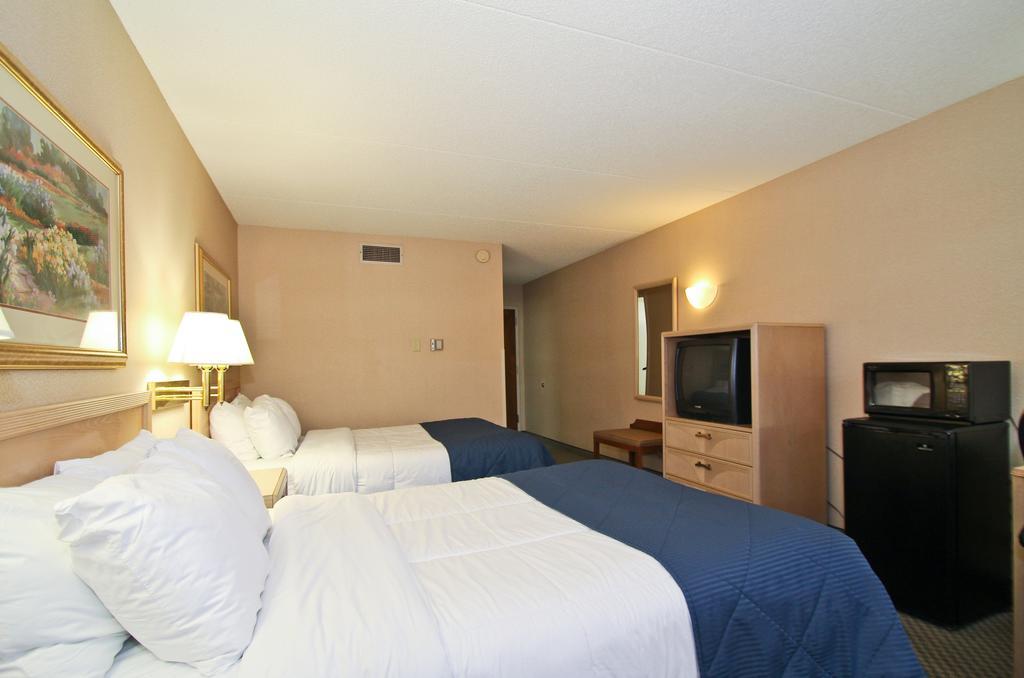 Hotel Muscatine Екстер'єр фото